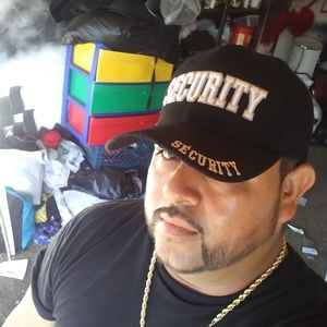 Meet your Posher, Leon